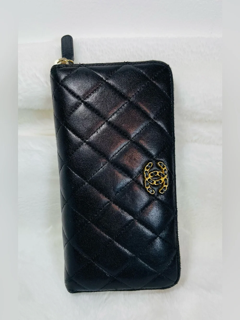 Chanel Authentic Quilted Black Leather Zip Wallet with Gold Chain Accent